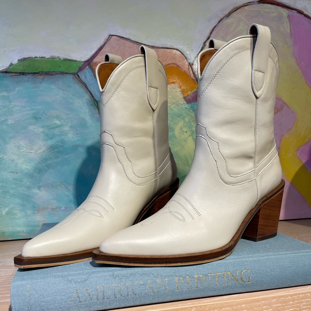 Italian leather western boots in off-white